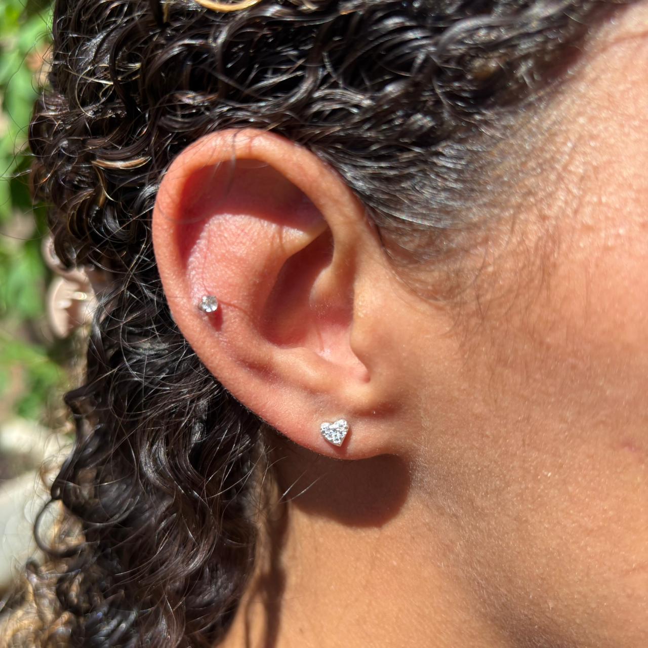 Brinco Coração na Micro Zircônia em Prata 925 - Imagem 2