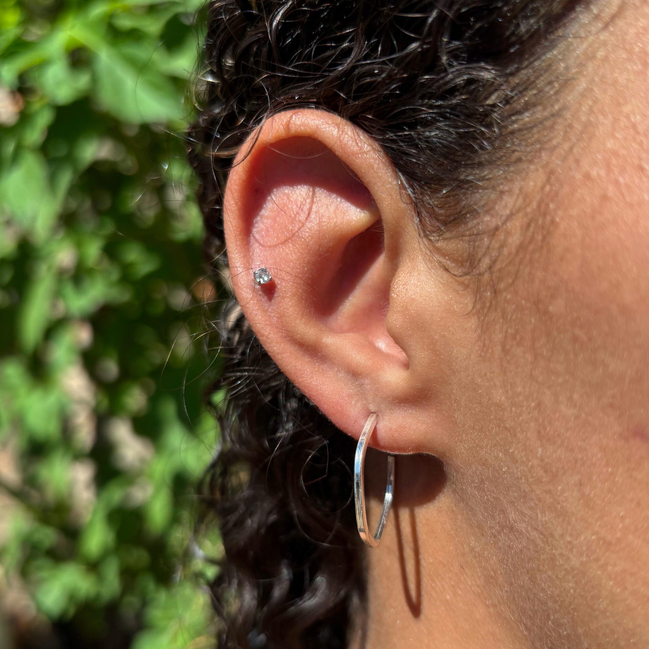 Argola Hexagonal Fio Quadrado 2.1mm em Prata 925 - Imagem 2